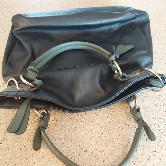 Studded handbag green black gold pockets roomy - Picture 6 of 6